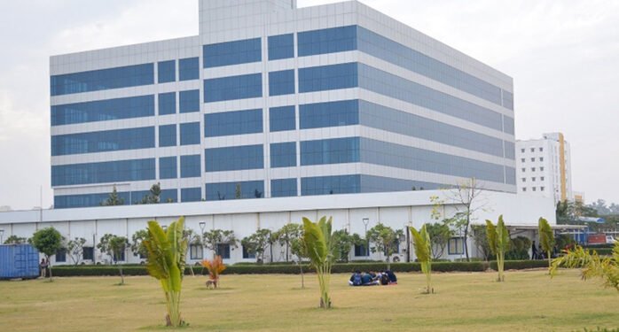 Unfold the unknown career route with SRMUH’s TownHall sessions | SRM University Sonepat