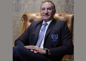 Mr Sam Katgara, Partner, Jeena & Co, receives lifetime achievement award at the 14th ELSC Leadership Awards 2022