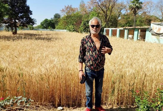 Sanjay Mishra and Karan Aanand turn allies for women with their comedy drama Jaaiye Aap Kahan Jaayenge